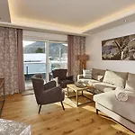 公寓式酒店 A-vita Viktoria & A-vita Living Luxury 4*