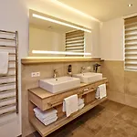 A-vita Viktoria & A-vita Living Luxury 公寓式酒店 蒂罗尔-泽费尔德