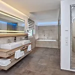A-vita Viktoria & A-vita Living Luxury Aparthotel 4*