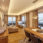 A-vita Viktoria & A-vita Living Luxury Aparthotel 4*